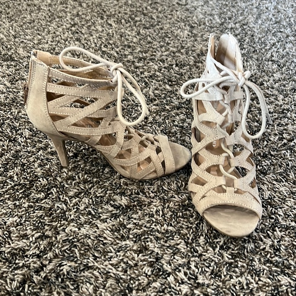 Stewpot tan lace up heels